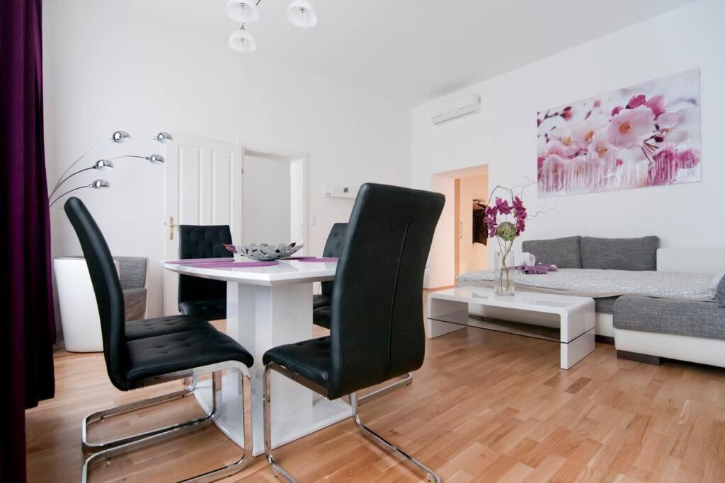 Apartment Center