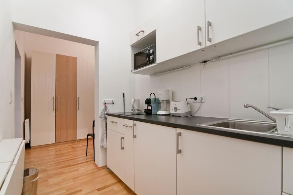 Apartment Center